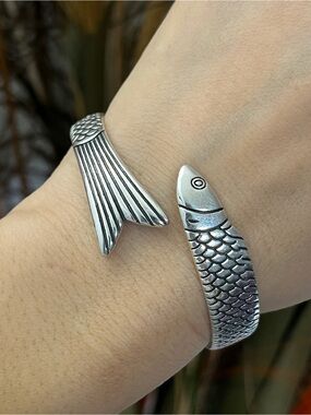 For small wrist S925 Silver single fish cuff Bracelet for women girls